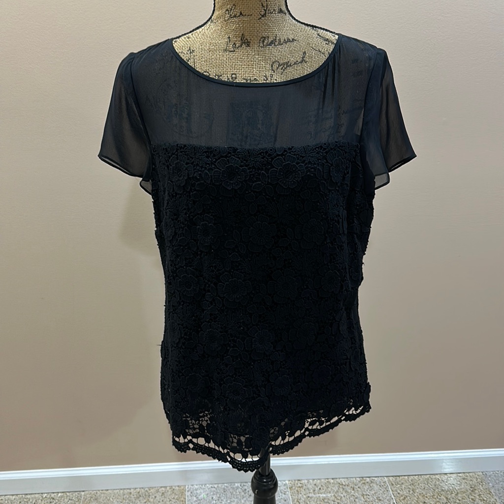 St. John Caviar Floral Lace Blouse